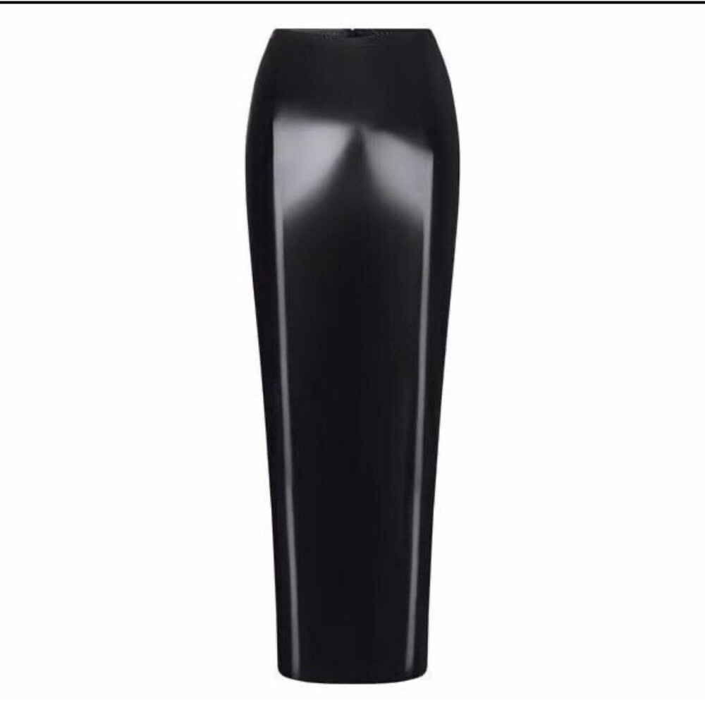Skims Vinyl Tube Skirt
